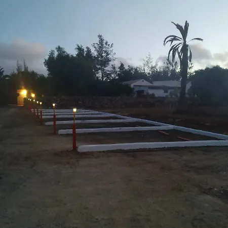 La Oliva Inn بيت شباب لا أوليفا
